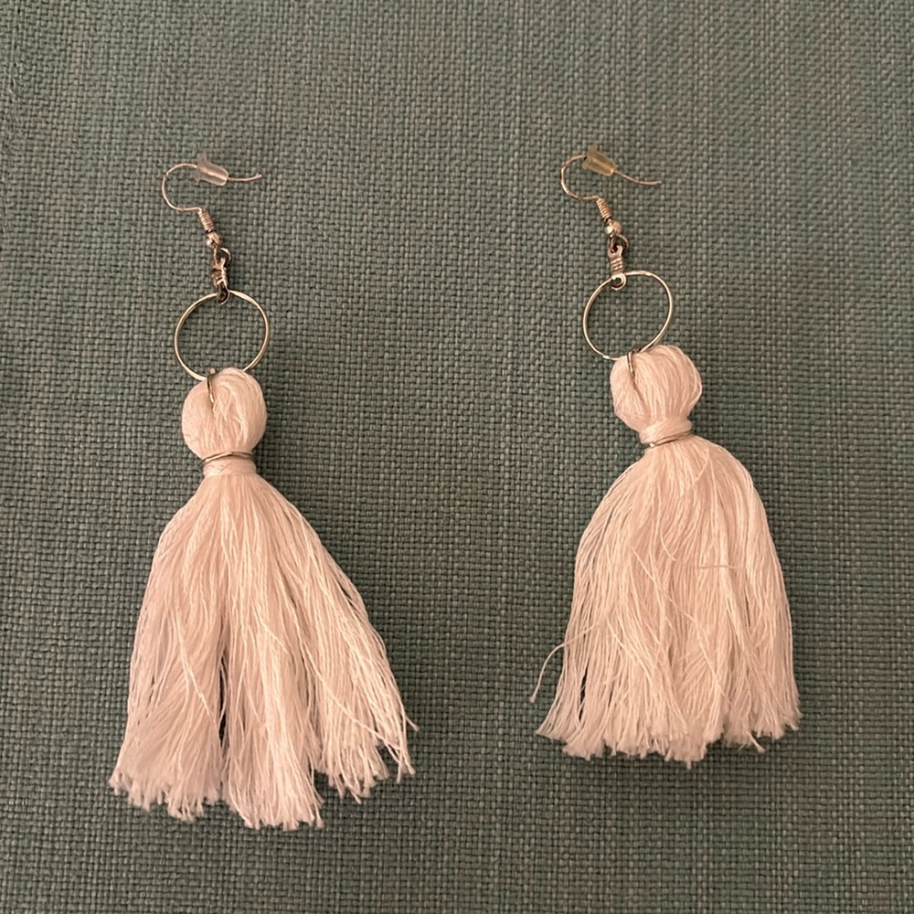 White feather earrings